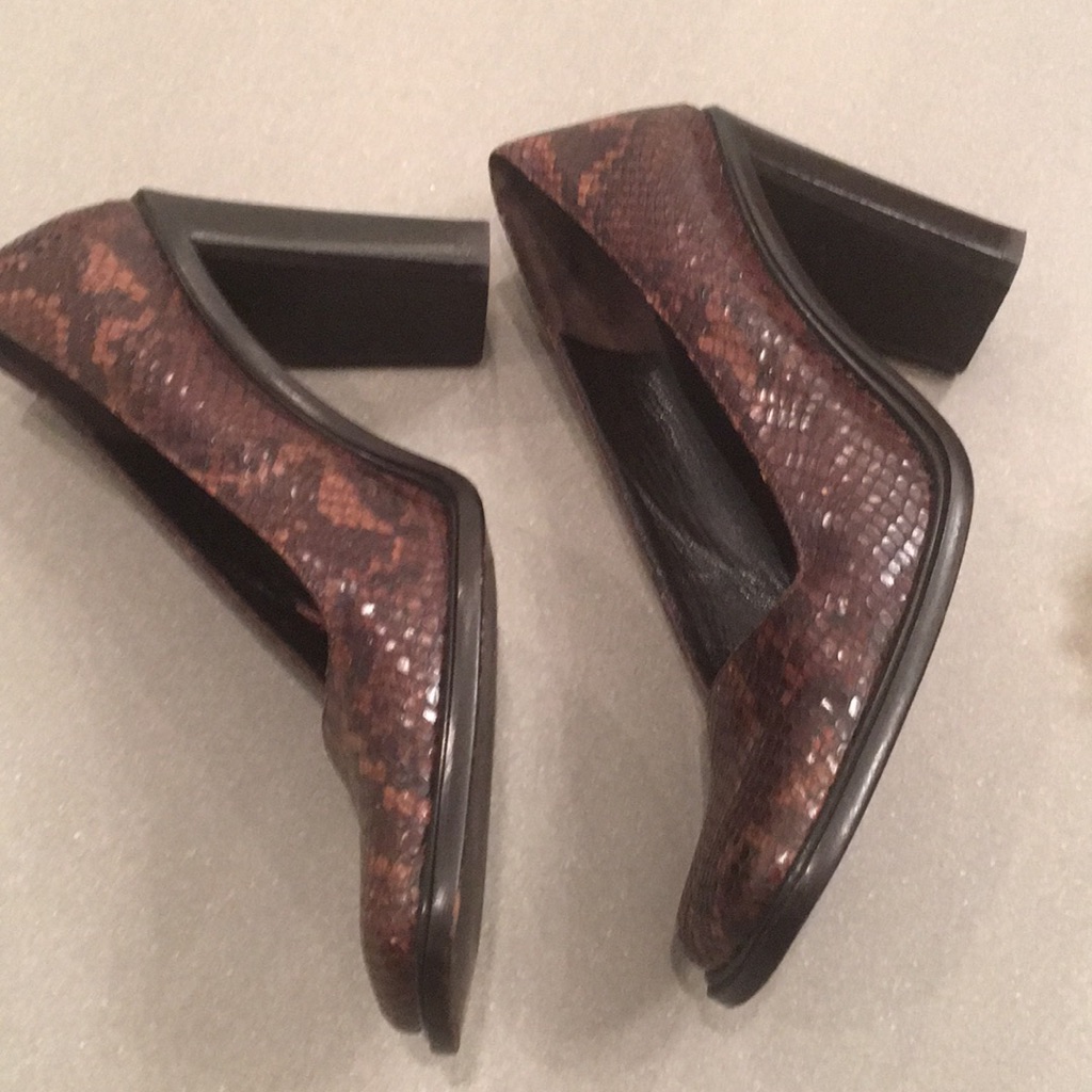 Via Spiga Pumps